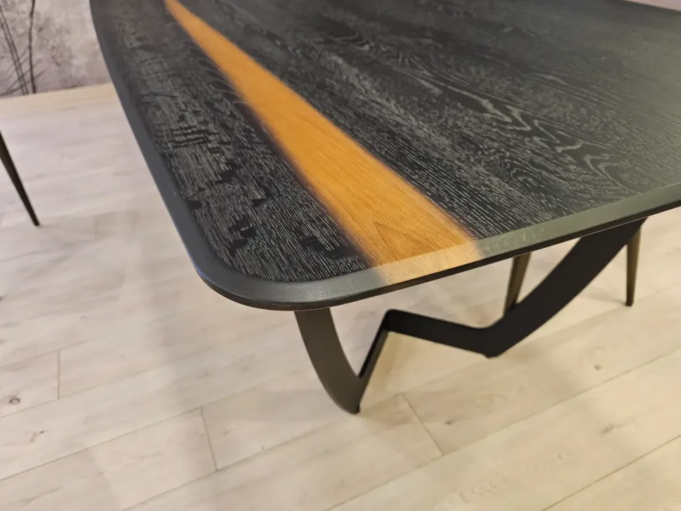 Tavolo in legno ovale Tavolo altacorte modello london Alta corte a prezzo scontato