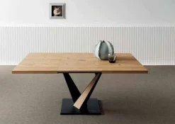 Tavolo in legno quadrato West Alta corte a prezzo scontato