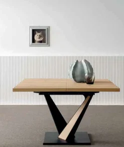 Tavolo in legno quadrato West Alta corte a prezzo scontato