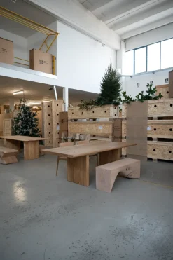 Tavolo in legno rettangolare Noum Riva 1920 a prezzo scontato