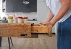 Tavolo in legno rettangolare Air allungabile 160x100 Lago a prezzo ribassato