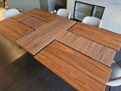 Tavolo in legno rettangolare 4x4 noce Tomasella in offerta outlet