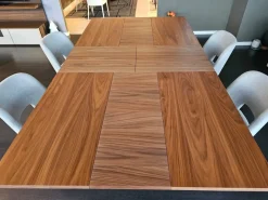 Tavolo in legno rettangolare 4x4 noce Tomasella in offerta outlet