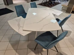 Tavolo in offerta outlet modello Vortice di Target point  approfittane ora!