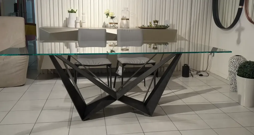 Tavolo in offerta outlet modello Skorpio di Cattelan italia