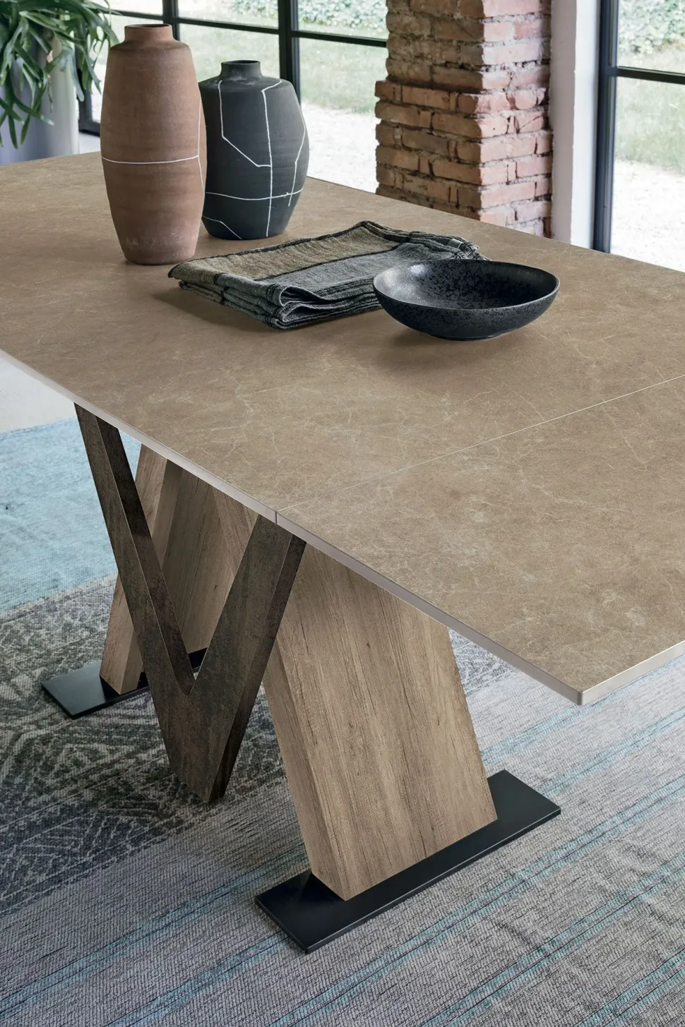 Tavolo in offerta outlet modello Tritone di Collezione esclusiva