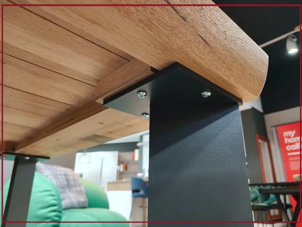 Tavolo in offerta outlet modello Master line new di Devina nais