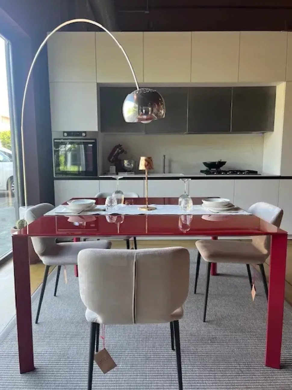 Tavolo in vetro quadrato Akashi Midj in offerta outlet