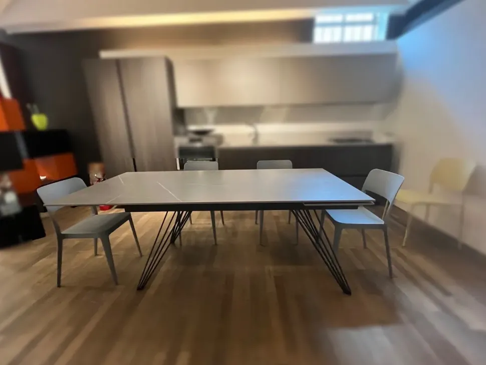 Tavolo Match Stones a prezzo ribassato