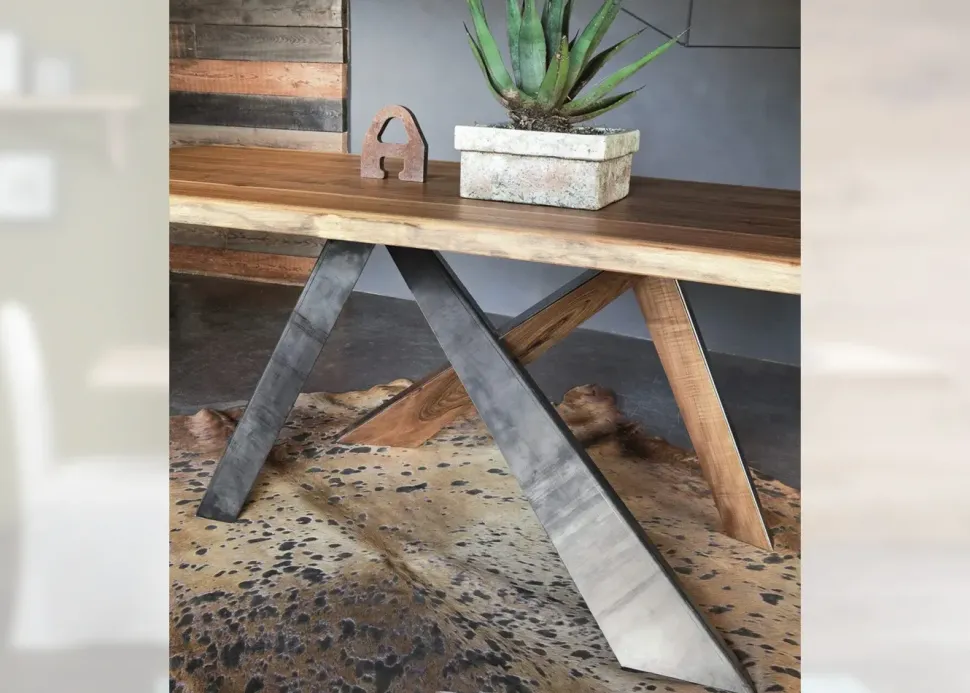 Tavolo Metal in legno rovere massello di Alta corte scontato del 30%