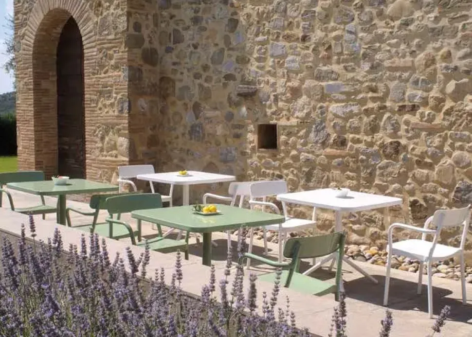 Tavolo modello Grace da giardino Emu a prezzo Outlet