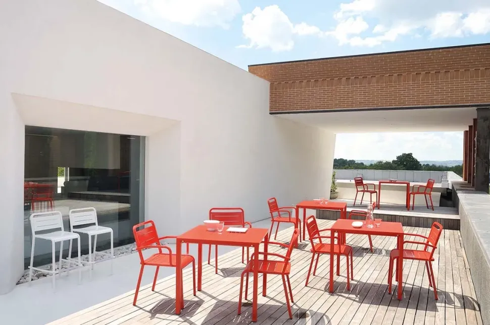 Tavolo modello Urban per l'esterno Emu in Offerta Outlet