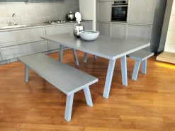 Tavolo Newport di Stosa scontato del 50%