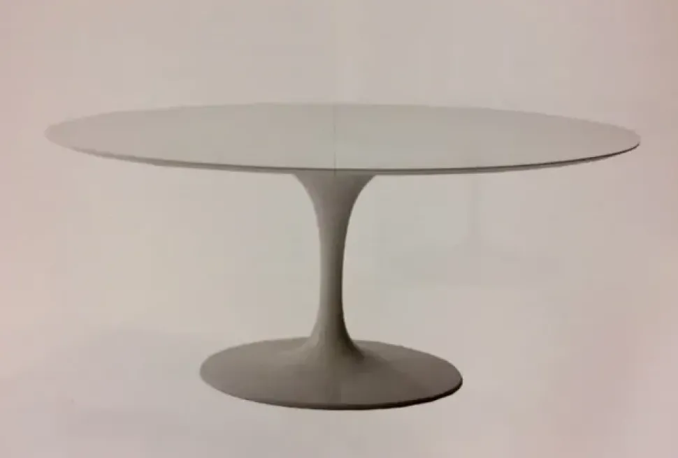 Tavolo ovale in laccato Tulip saarinen - art.e/53/o - allungabile - ovale e rotondo di Esprit nouveau in Offerta Outlet