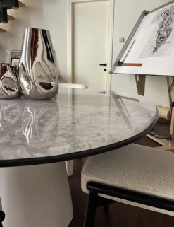 Tavolo Owen di Meridiani scontato del 40%