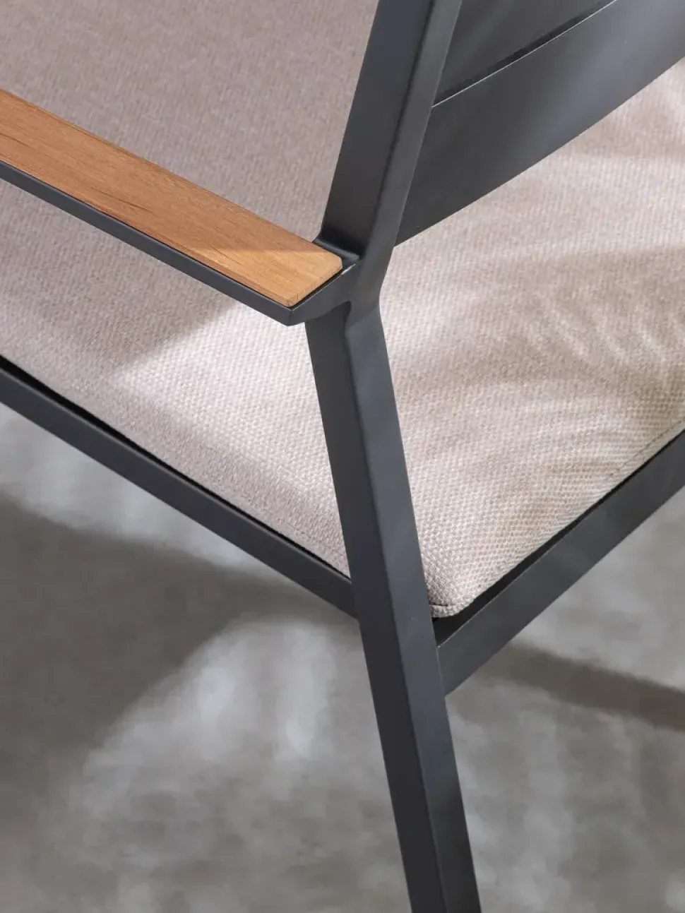 Tavolo per l'esterno modello Tavolo zelmar con 6 poltroncine bizzotto Bizzotto con forte sconto