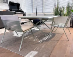 Tavolo per l'esterno Up&down a marchio Collezione esclusiva a prezzo ribassato