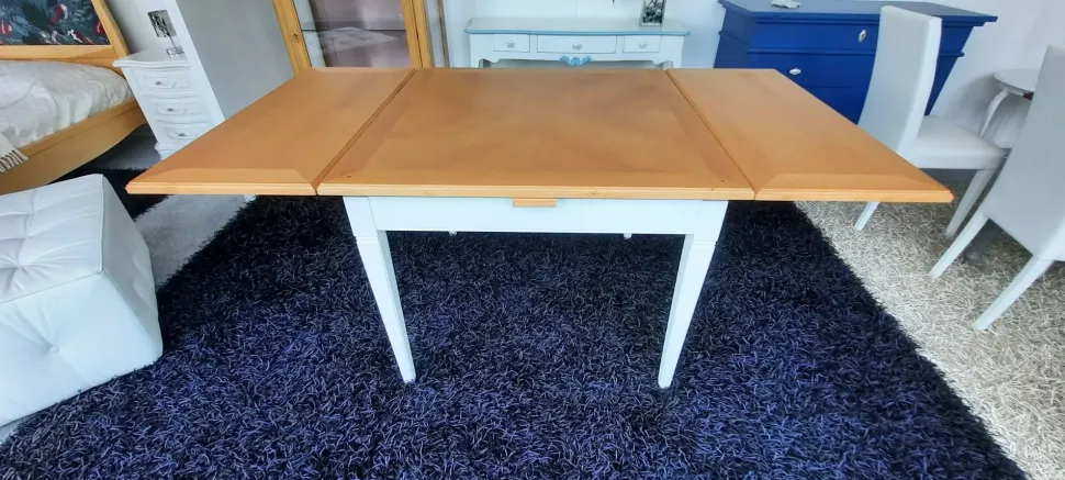 Tavolo quadrato in legno Modello quadrifogli di Mobilificio bellutti in Offerta Outlet