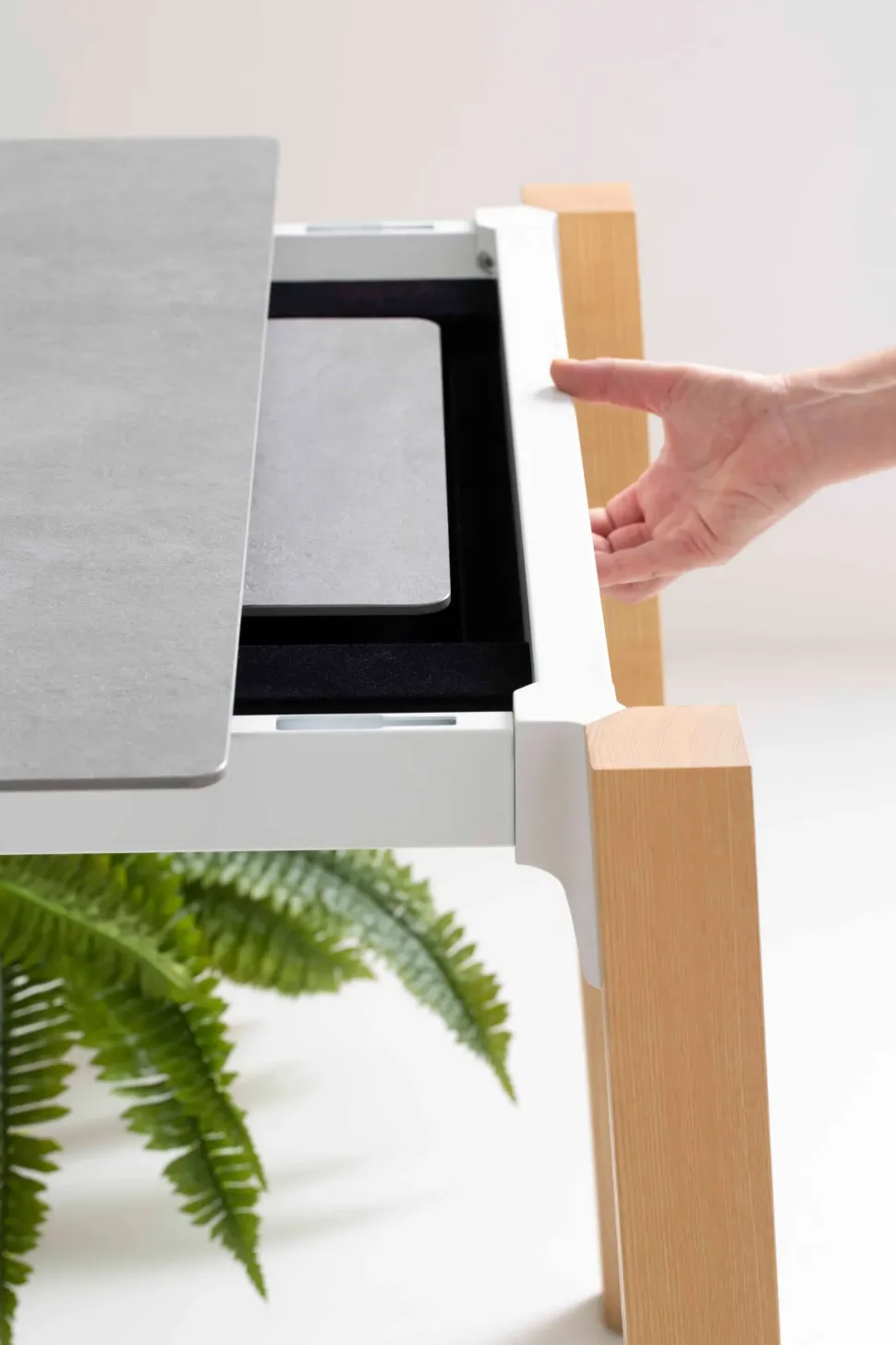 Tavolo Quadro Point house in laminato Allungabile scontato 20%