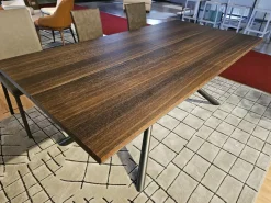 Tavolo Random di Ozzio scontato del 41%