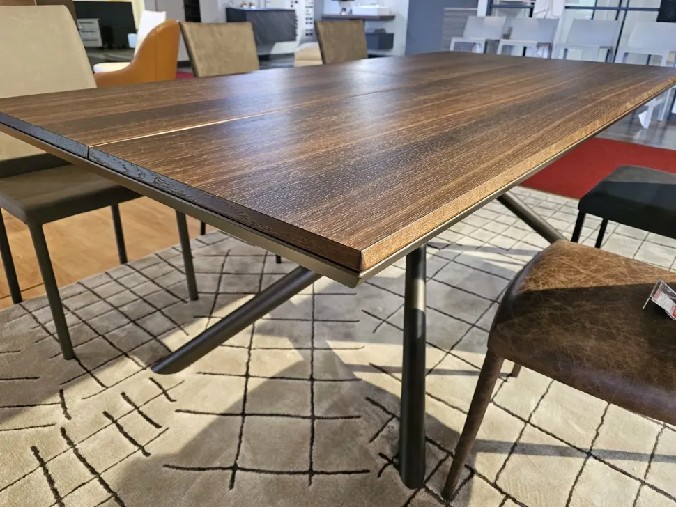 Tavolo Random di Ozzio scontato del 41%