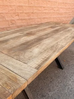 Tavolo rettangolare a cavalletto Tavolo industrial gambe  ferro/legno in offerta   Outlet etnico scontato