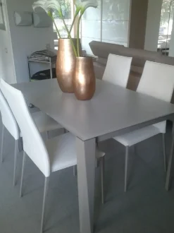 Tavolo rettangolare a quattro gambe Tavolo chef piano cristallo opaco antigraffio Bontempi scontato