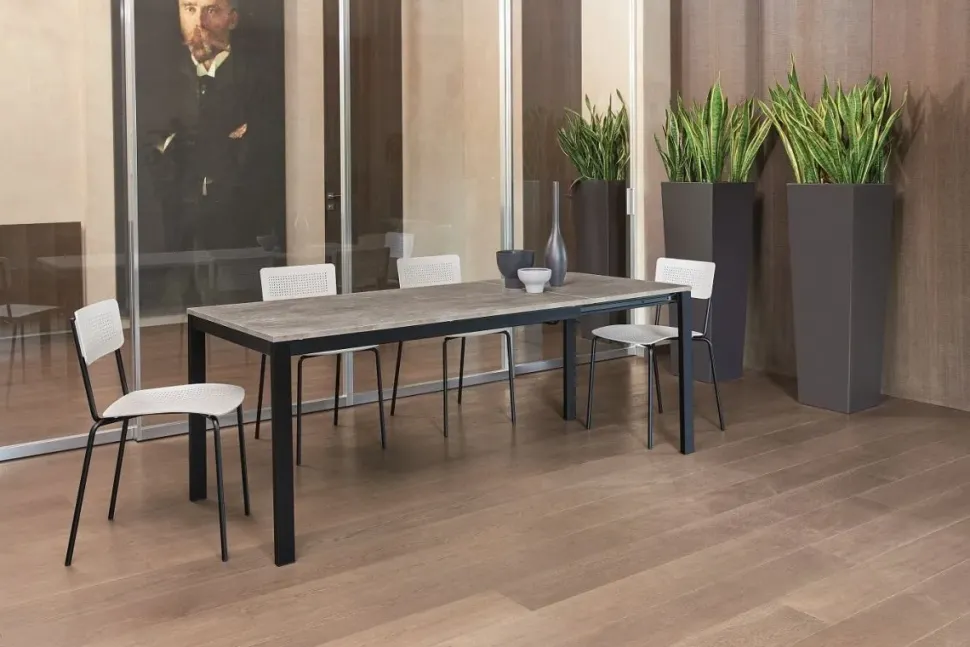 Tavolo rettangolare a quattro gambe Eos Ingenia scontato