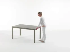 Tavolo rettangolare a quattro gambe Eos Ingenia scontato