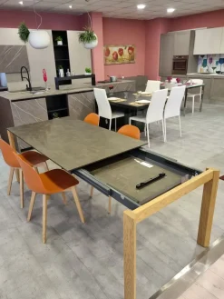 Tavolo rettangolare allungabile Eminence di Connubia a prezzo riservato