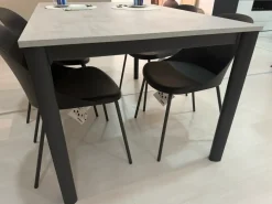 Tavolo rettangolare Aron La primavera scontato del 30%