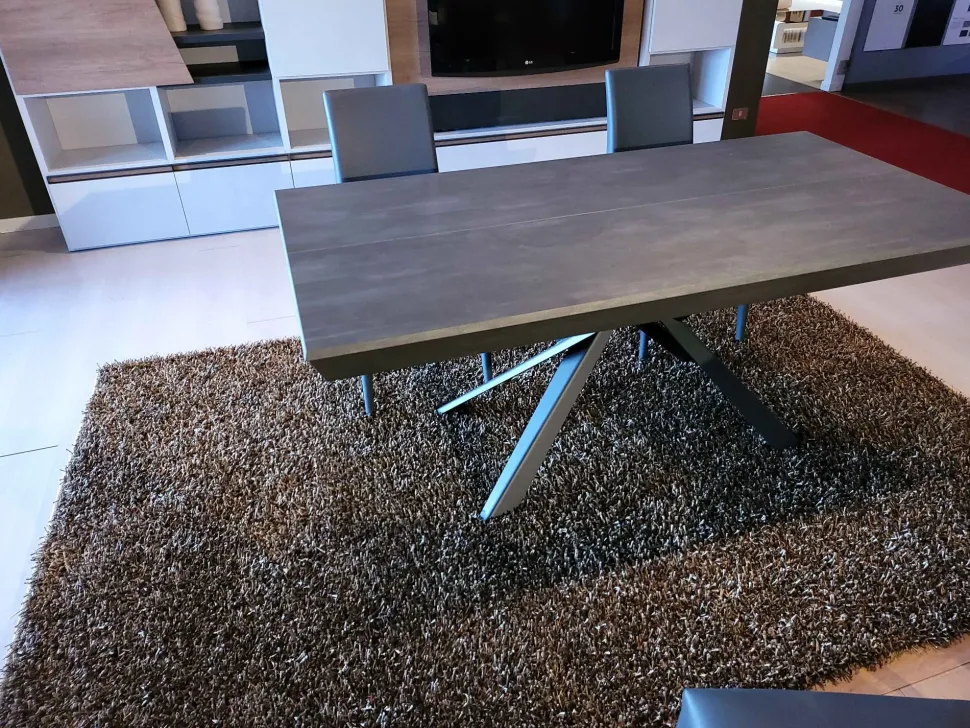 Tavolo rettangolare con basamento centrale Lungo largo 2021 Easyline scontato