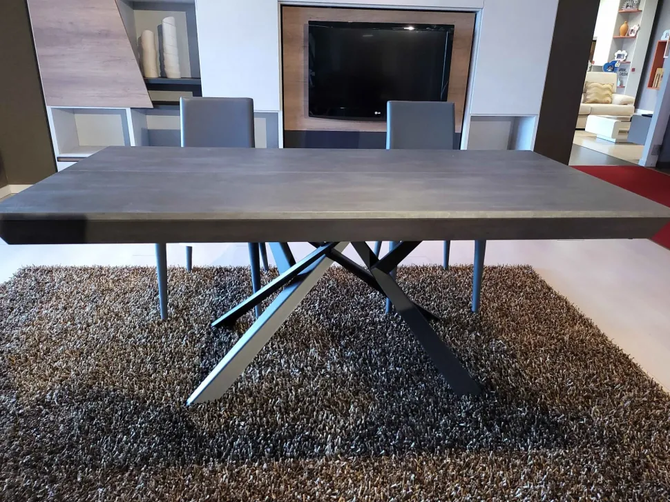 Tavolo rettangolare con basamento centrale Lungo largo 2021 Easyline scontato