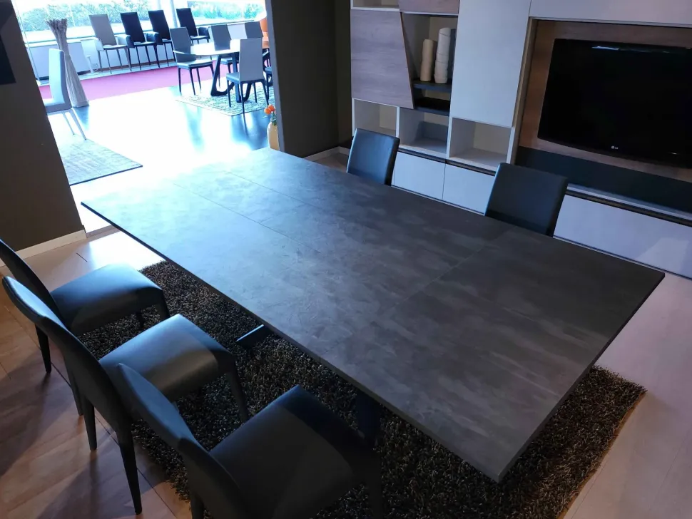 Tavolo rettangolare con basamento centrale Lungo largo 2021 Easyline scontato