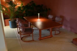 Tavolo rettangolare in altri materiali Trampoline 561 di Cassina in Offerta Outlet