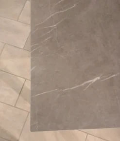 Tavolo rettangolare in ceramica Galileo di Friulsedie in Offerta Outlet