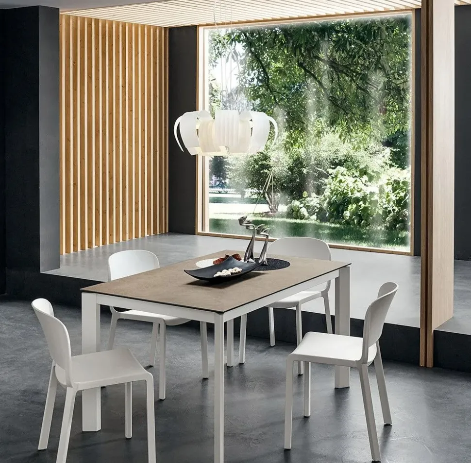 Tavolo rettangolare in ceramica Mario * di La primavera in Offerta Outlet