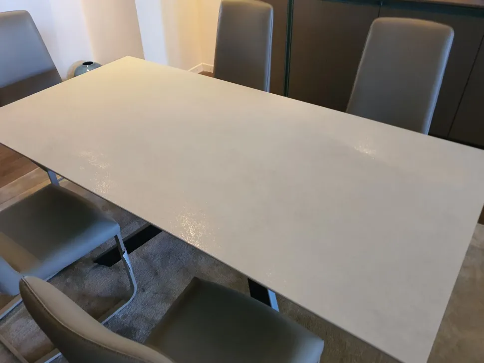 Tavolo rettangolare in ceramica Diago di Ozzio in Offerta Outlet