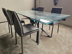 Tavolo rettangolare in vetro Romeo  di Easyline in Offerta Outlet