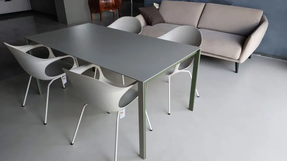 Tavolo rettangolare Thin-k Kristalia scontato del 37%