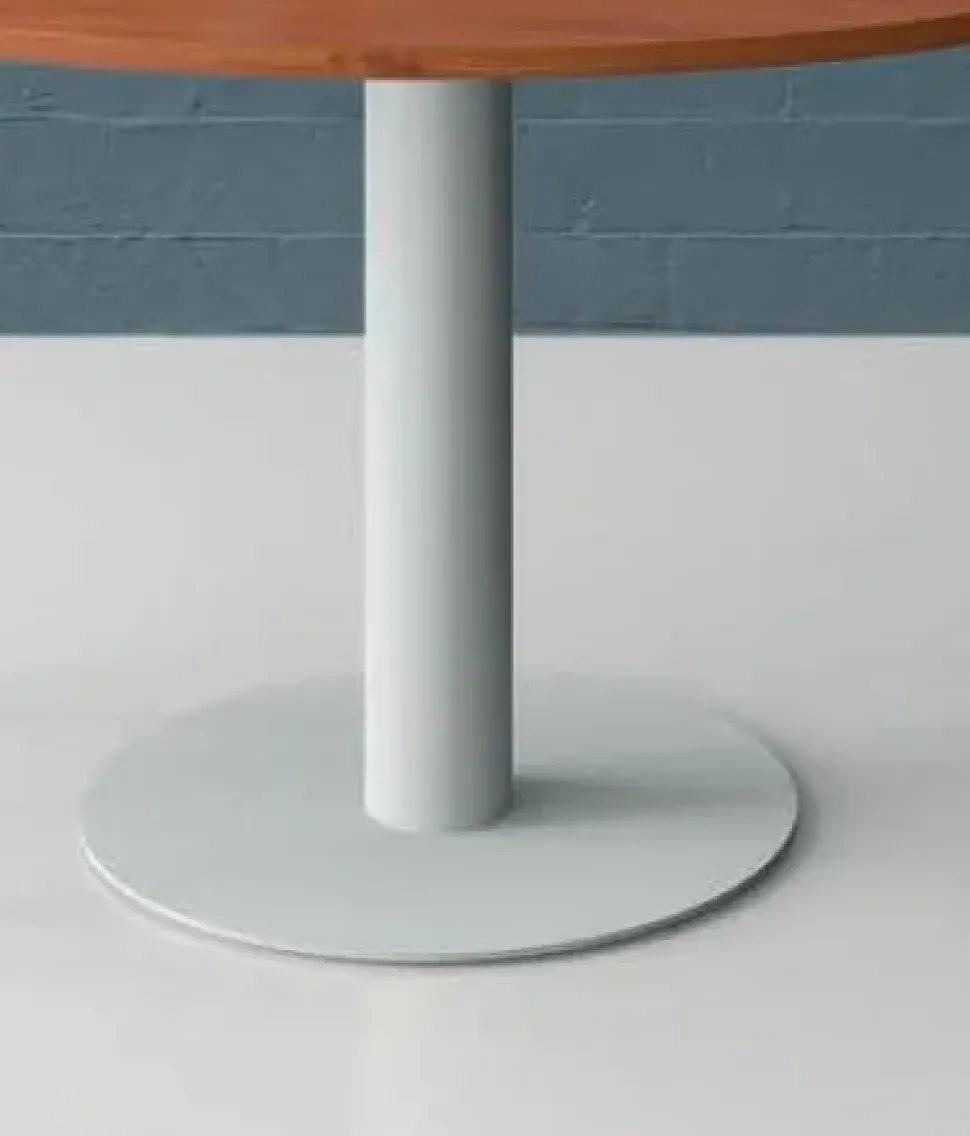 Tavolo riunione in legno Derby con 6 sedie Flycom a prezzi convenienti