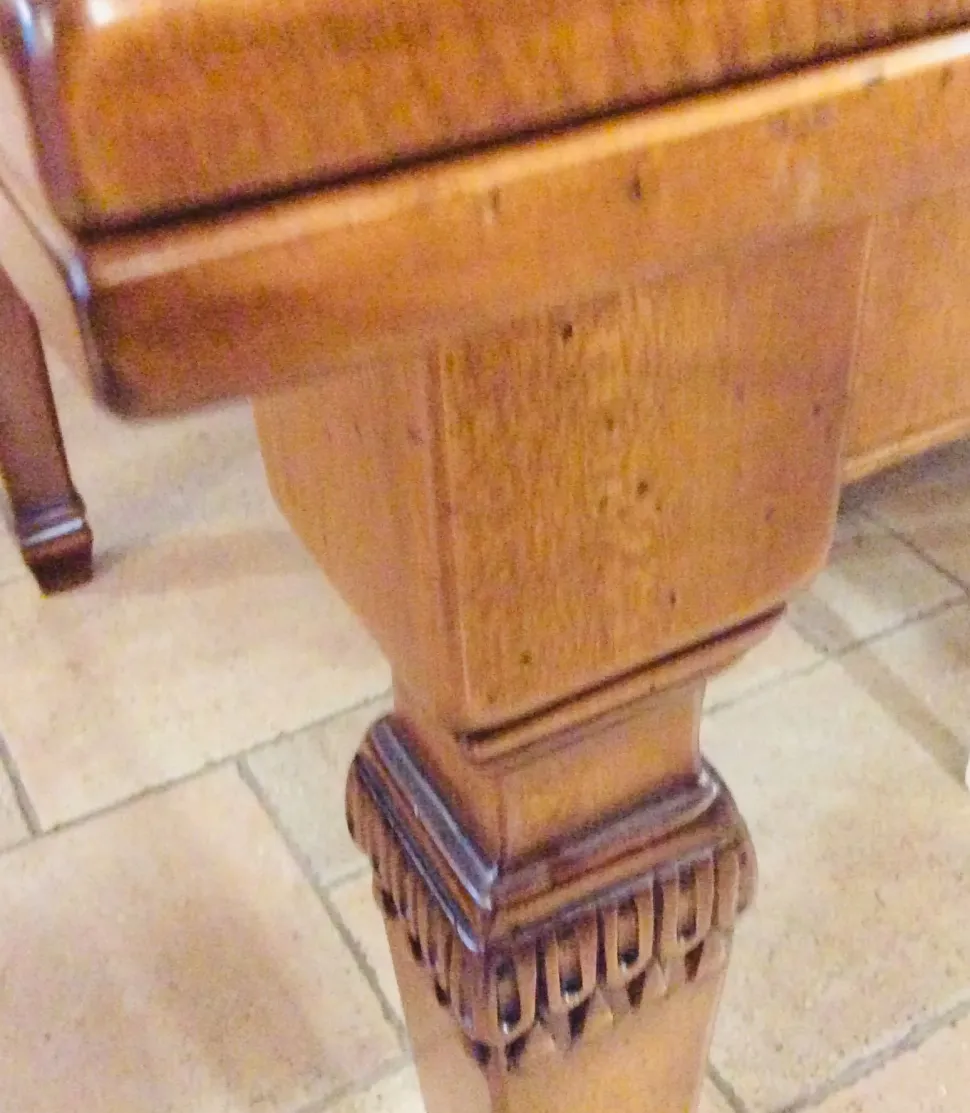 Tavolo Rosonato Artigianale in legno Allungabile