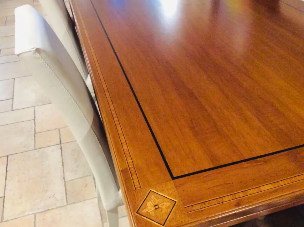 Tavolo Rosonato Artigianale in legno Allungabile