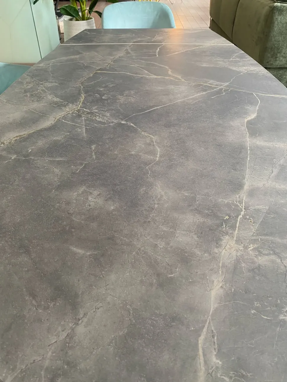 Tavolo sagomato City Di lazzaro scontato del 40%