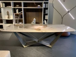 Tavolo sagomato in ceramica Skorpio di Cattelan italia in Offerta Outlet