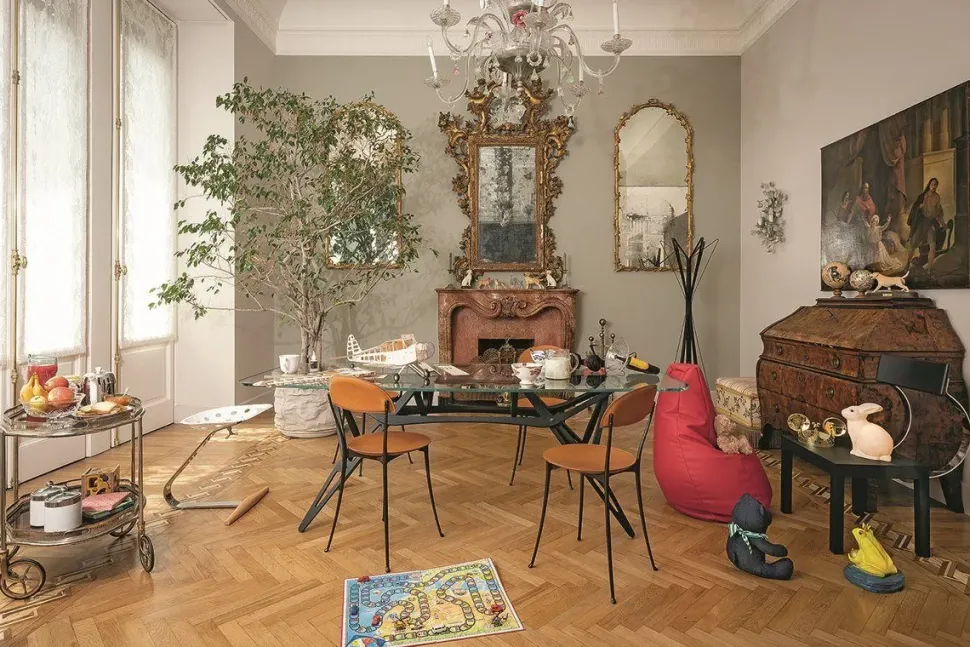 Tavolo sagomato Reale cm Zanotta scontato del 0%