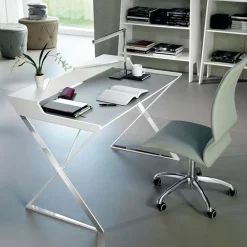 Tavolo sagomato Scrittoio qwerty Cattelan Italia. Prezzo riservato!