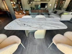 Tavolo sagomato Twins di Calligaris a prezzo riservato