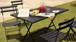 Tavolo scontato per l'esterno Tavolo arc en ciel 70 x 50 con 2 sedie Emu