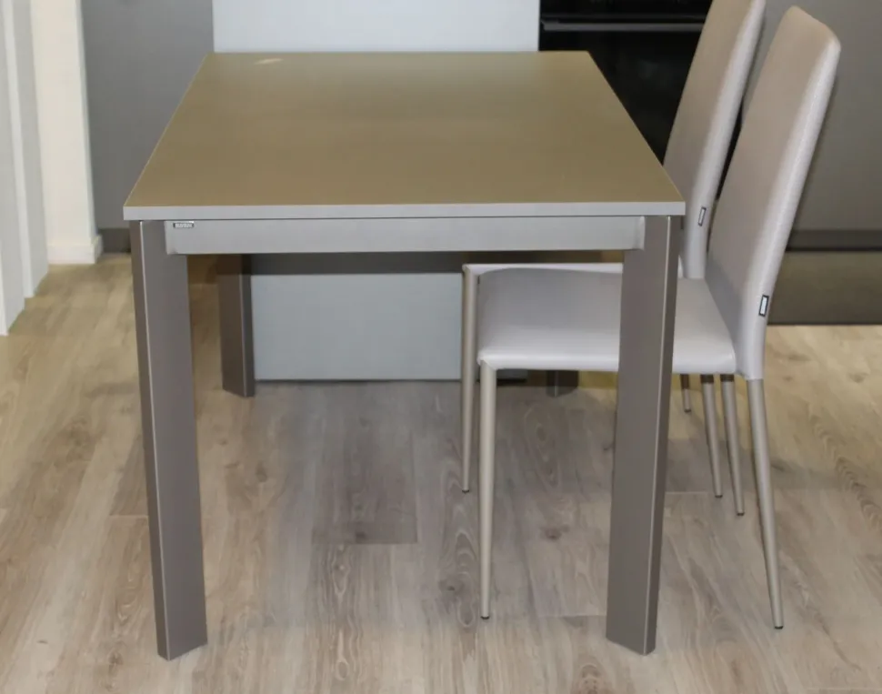 Tavolo Space di Scavolini scontato del 18%